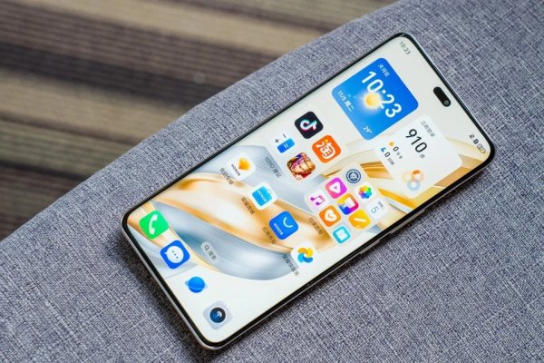 配资网官网网站 荣耀开启清仓模式, 12GB+512GB突降至1799元, 一亿像素+卫星消息